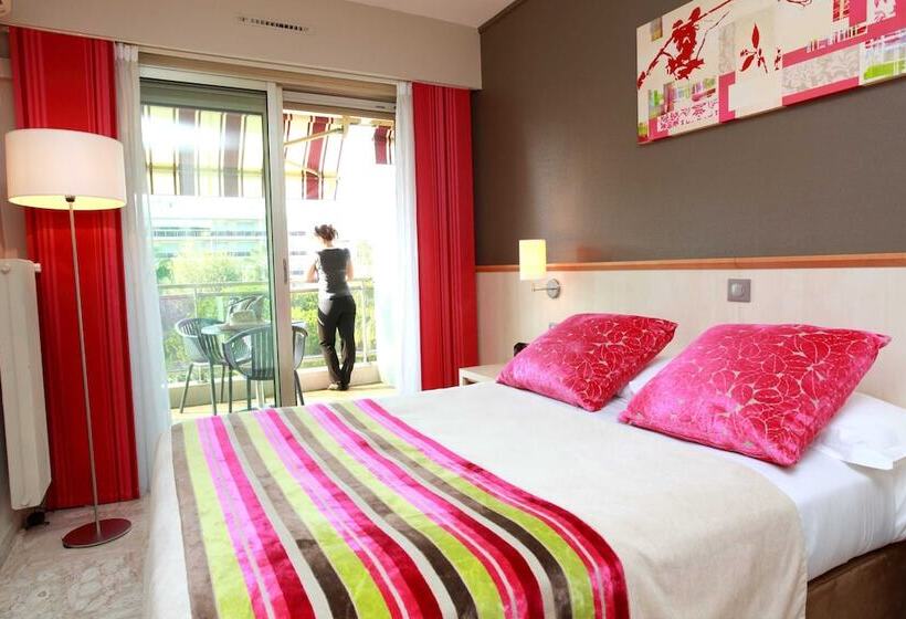 테라스가 있는 클래식룸, The Originals Boutique, Hôtel Les Strélitzias, Antibes Juan Les Pins