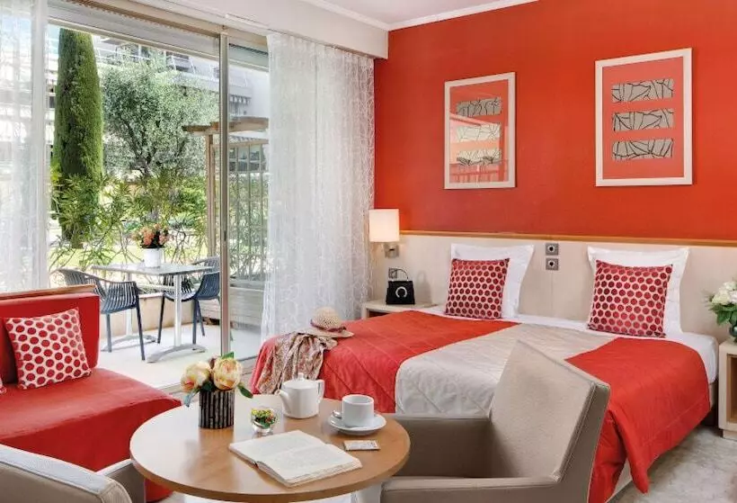 اتاق راحتی, The Originals Boutique, Hôtel Les Strélitzias, Antibes Juan Les Pins