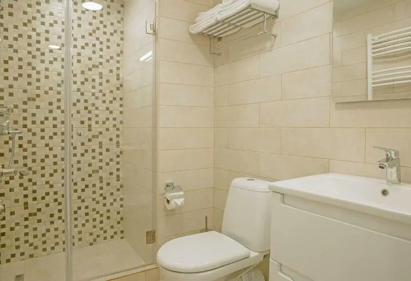 سوئیت جونیور خانوادگی, Kokhta Plaza Boutique