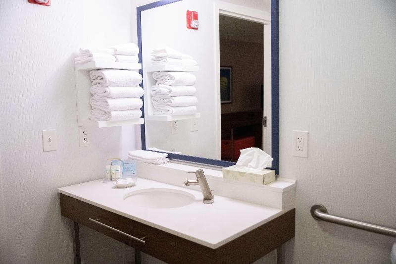 Стандартный Номер Кровать Кинг, Hampton Inn & Suites Fresno