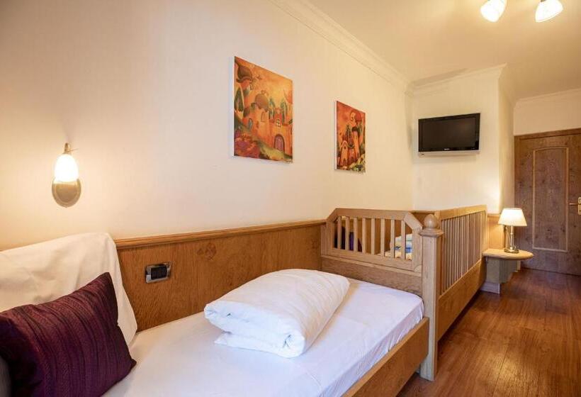 Семейный Номер, Aktiv & Wellnesshotel Zentral