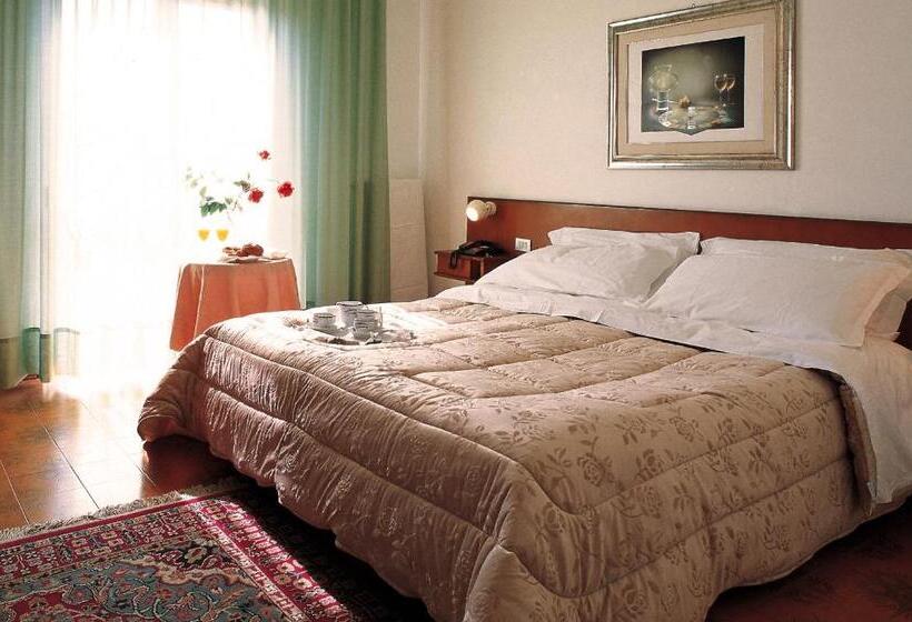 חדר סטנדרט יחיד, Albergo Boomerang