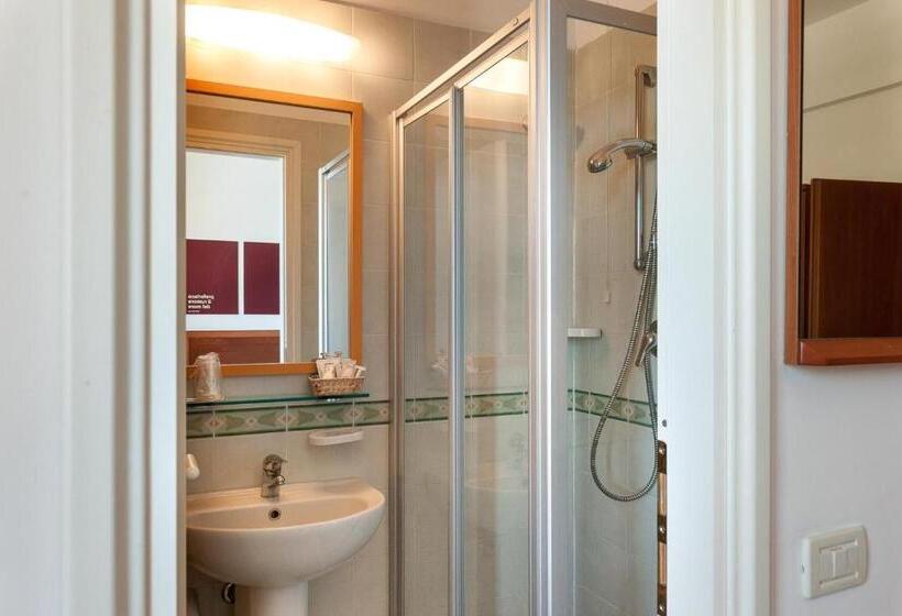 标准单人间, Brigantino Non Dista