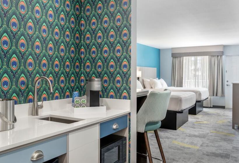 Номер Стандарт, Capt Hirams Resort