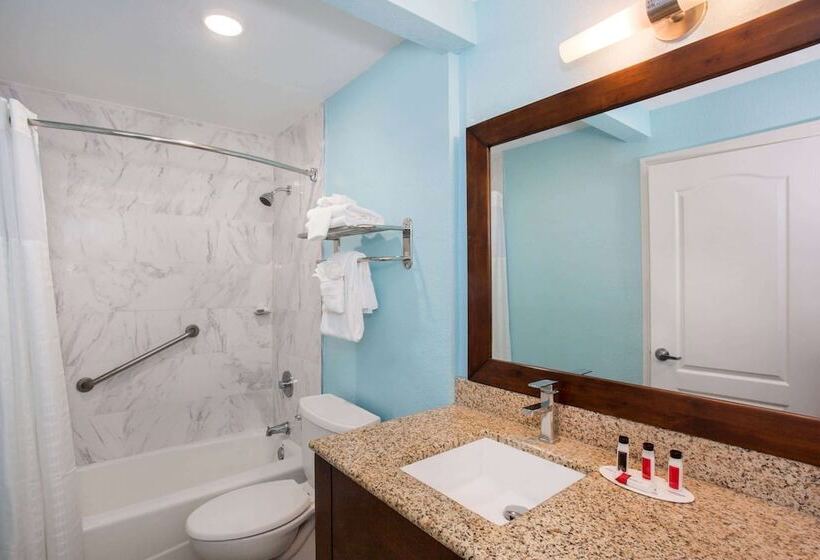 غرفه قياسيه سريرين مزدوجين, Days Inn By Wyndham Florida City