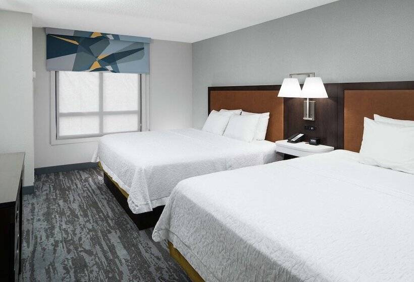 스위트 킹사이즈 침대, Hampton Inn & Suites Memphis Beale Street