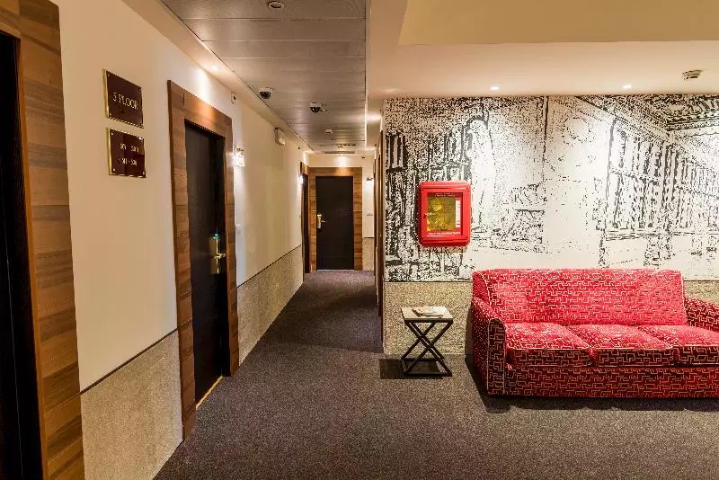 身障者適用キングサイズベッドルーム, Hampton Inn Cincinnati Airportnorth