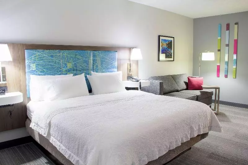 キングサイドベッドのスタンダードワンルーム, Hampton Inn Danville