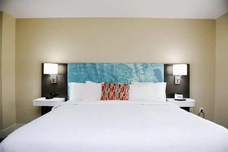 キングサイズベッドのスタンダードルーム, Hampton Inn St. Augustine Us1 North