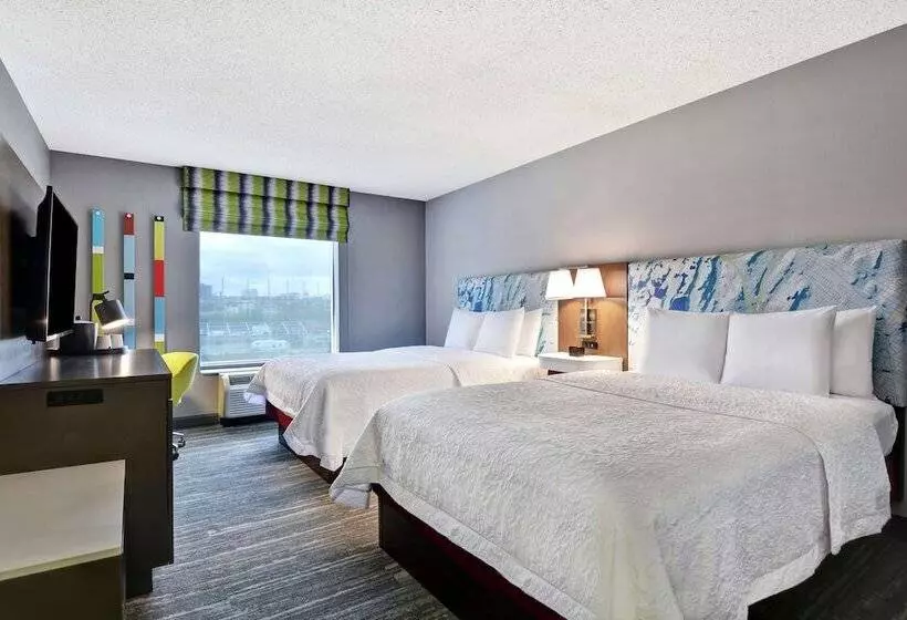 スタンダードルーム, Hampton Inn & Suites Newark Harrison Riverwalk