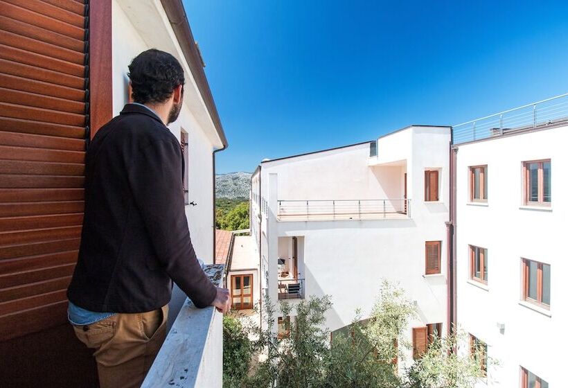 חדר סטנדרט לשלושה, Il Querceto