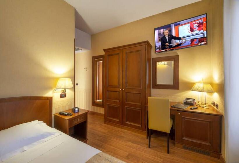 标准单人间, Lancaster