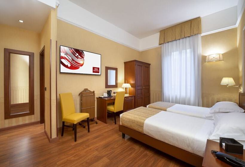 高级大房间, Lancaster