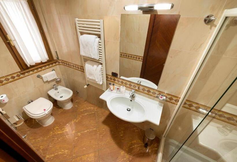 经济房, Lancaster