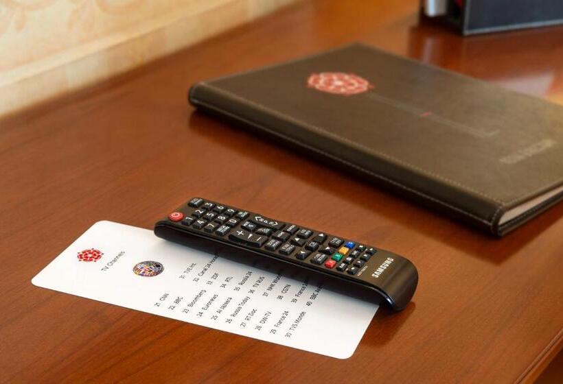 标准单人间, Lancaster