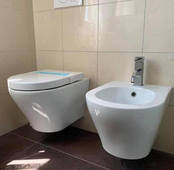 经典四人房间, Marittima