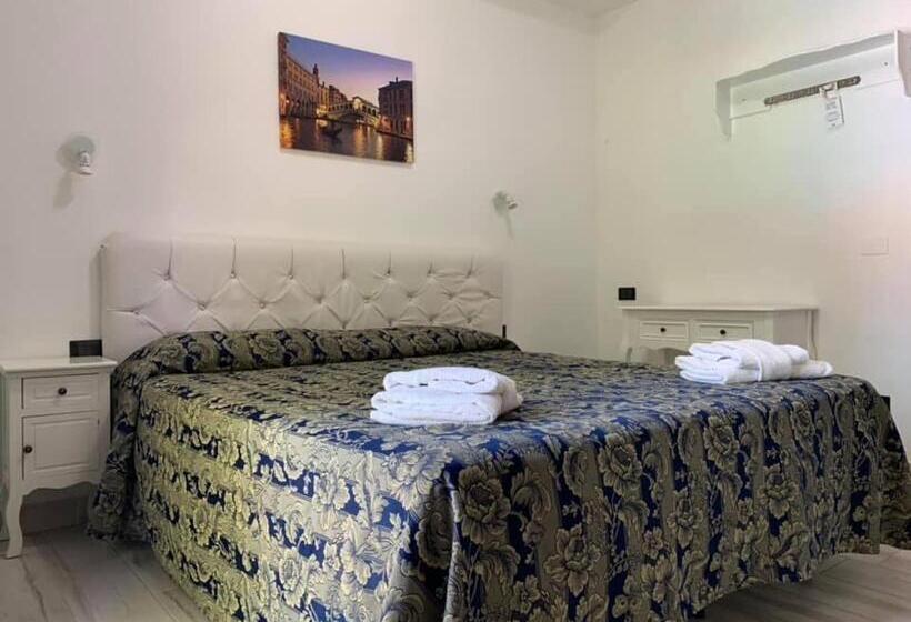 标准间, Marittima