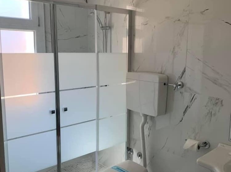 标准单人间, Marittima