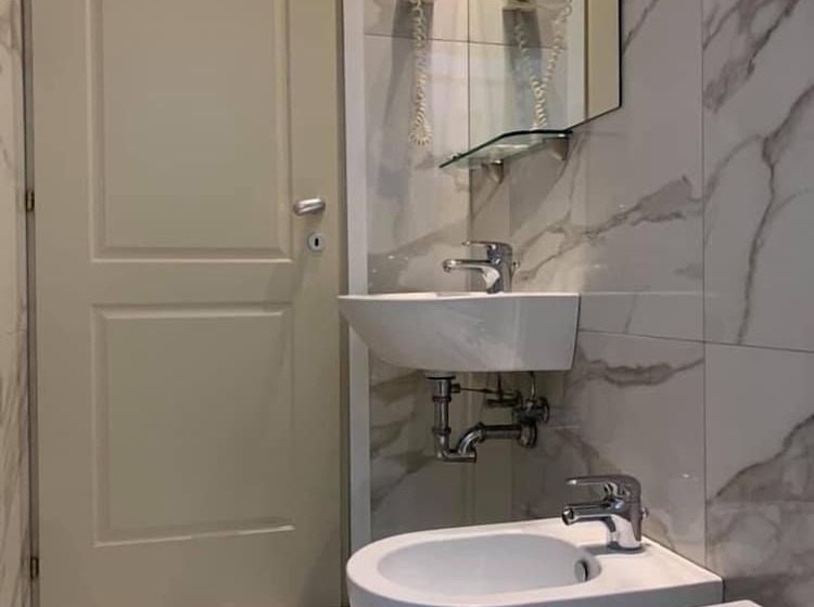 标准间, Marittima