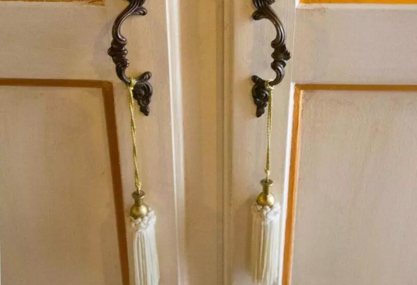 اتاق کلاسیک, Palazzo Abadessa