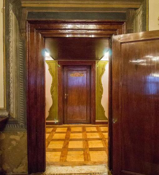 Manzaralı Süit, Palazzo Abadessa