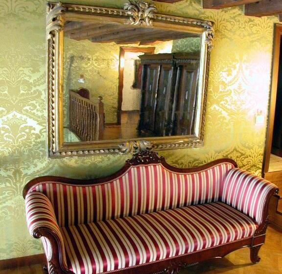 Manzaralı Süit, Palazzo Abadessa