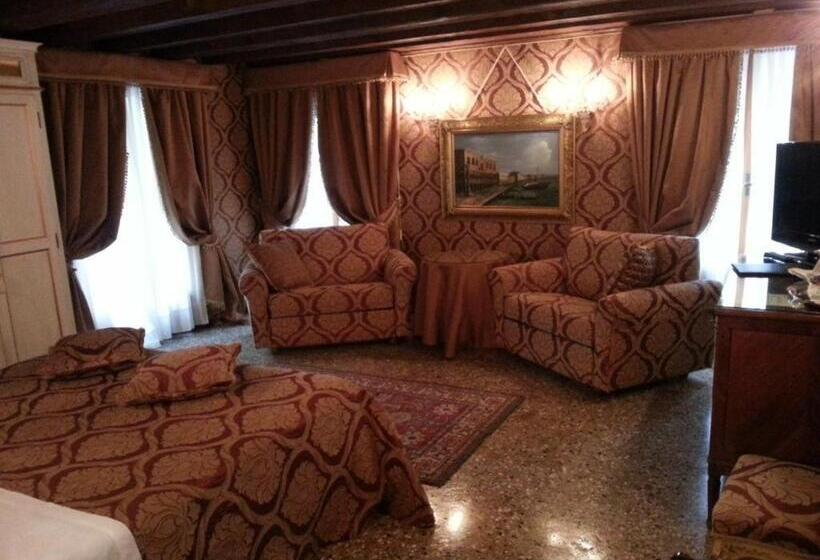 Bahçe Manzaralı Lüks Oda, Palazzo Abadessa