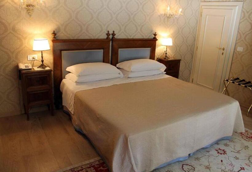 Bahçe Manzaralı Lüks Oda, Palazzo Abadessa