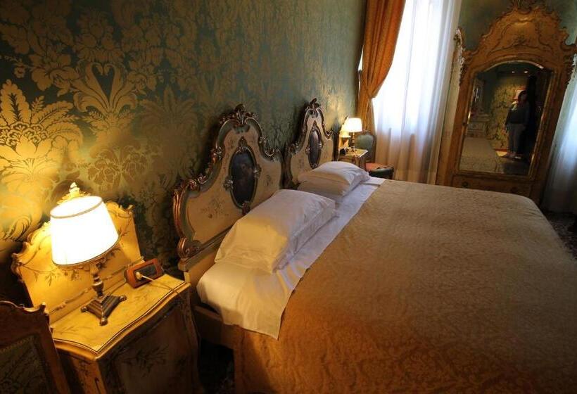 Manzaralı Süit, Palazzo Abadessa