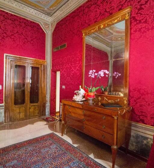سوییت جونیور, Palazzo Abadessa