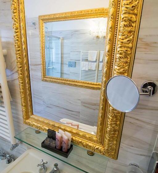 Junior Süit, Palazzo Abadessa