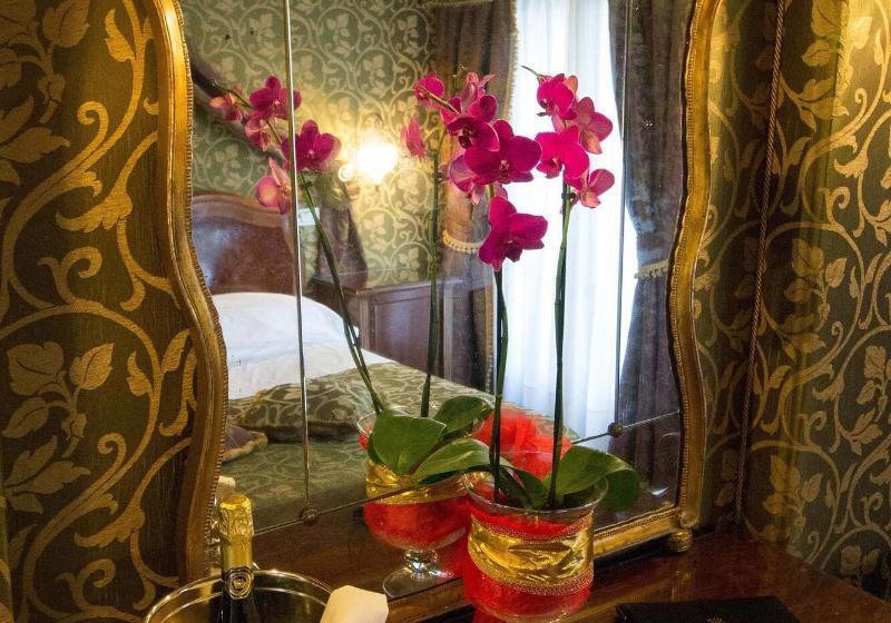 Klasik Oda, Palazzo Abadessa