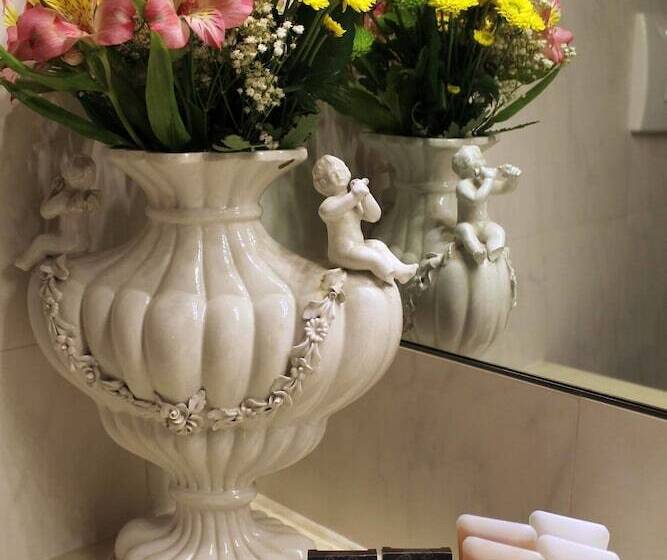 Klasik Oda, Palazzo Abadessa