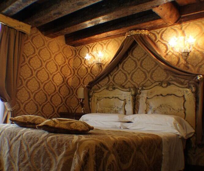 Klasik Oda, Palazzo Abadessa