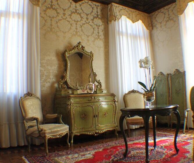 Junior Süit, Palazzo Abadessa