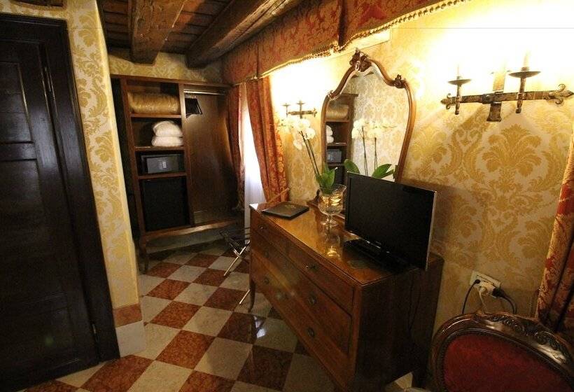 Zemin Kat Standart Stüdyo, Palazzo Abadessa