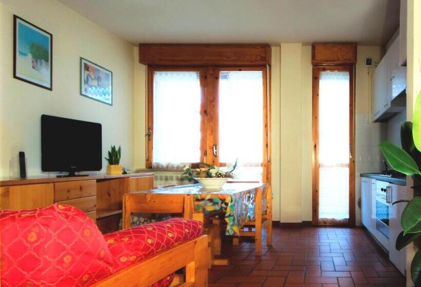 آپارتمان 2 خوابه با بالکن, Residence Isola Verde Cisanello