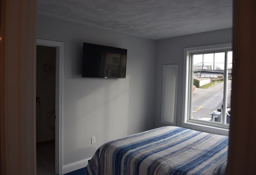 Люкс, Rhea's Inn By The Sea