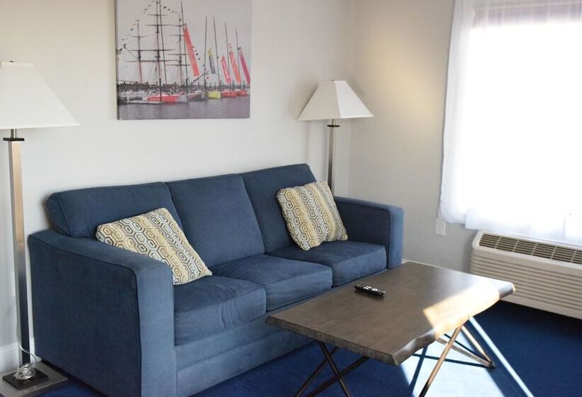 Люкс, Rhea's Inn By The Sea