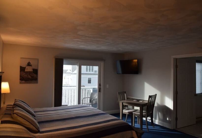 Номер Стандарт, Rhea's Inn By The Sea