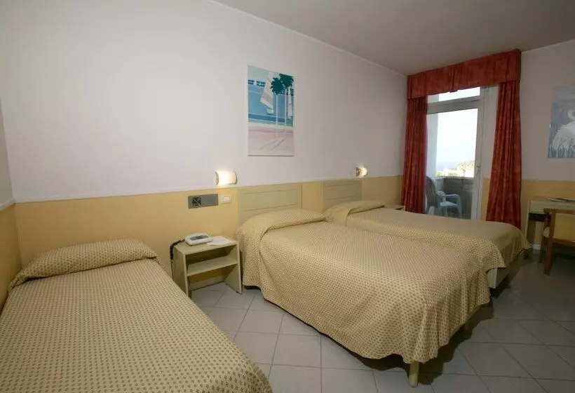 Triple Room Sea View, Salsello
