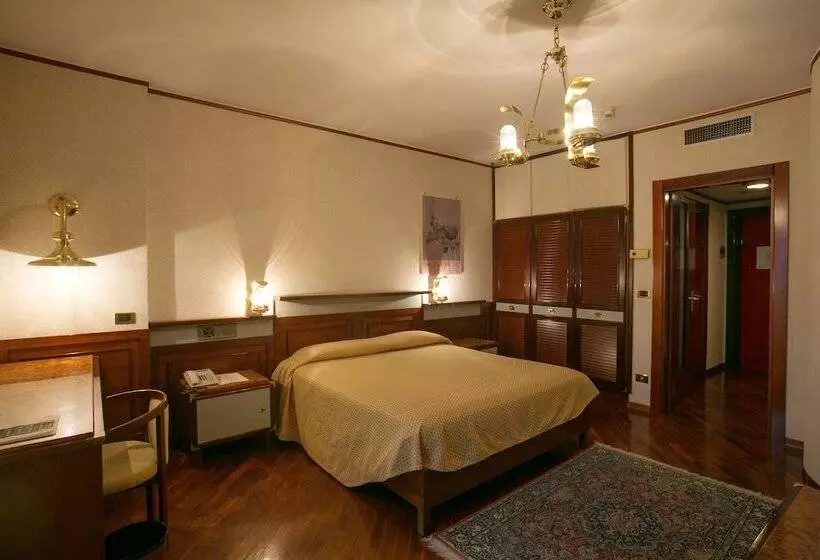 Standard-huone, Salsello