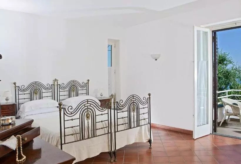 سوییت جونیور با چشم‌انداز دریا, Villa Oriana Relais