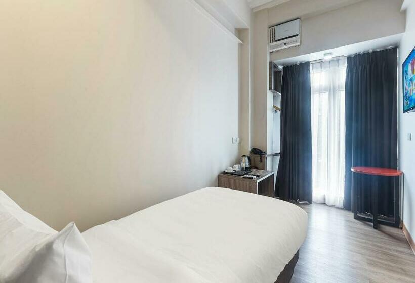 اتاق استاندارد یک نفره, Airo Hotel Manila