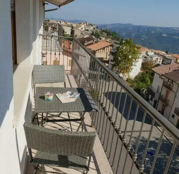 Huoneisto 1 Makuuhuone, Casa Albergo Tiroasegno