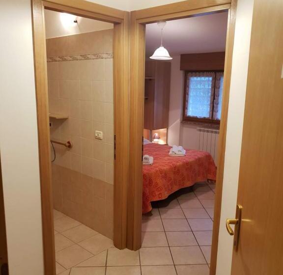 4인용 스탠다드 룸, Casa Albergo Tiroasegno