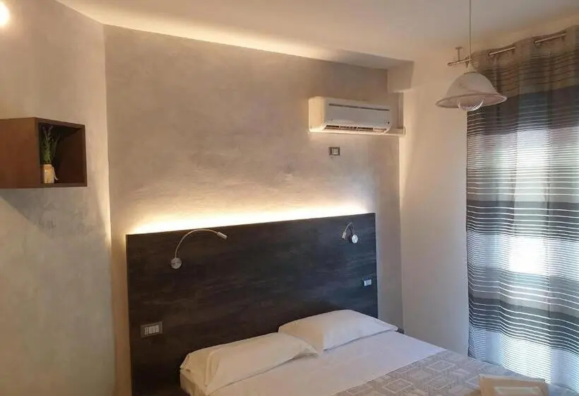 Deluxe Kolmen Hengen Huone, Casa Albergo Tiroasegno