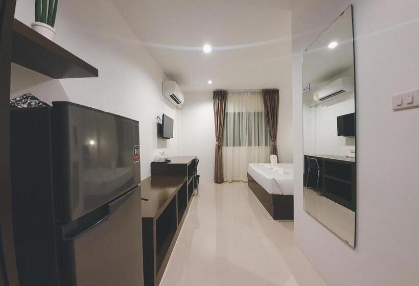 スタンダードルーム, B.s Boutique