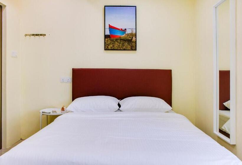 Deluxe Rum, Oyo 90090 Roselyn Inn 2