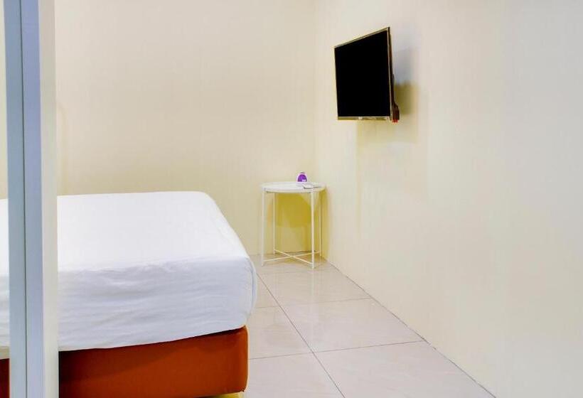 Standardrum, Oyo 90090 Roselyn Inn 2